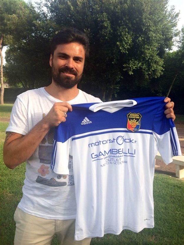 Blasimme con la sua nuova maglia