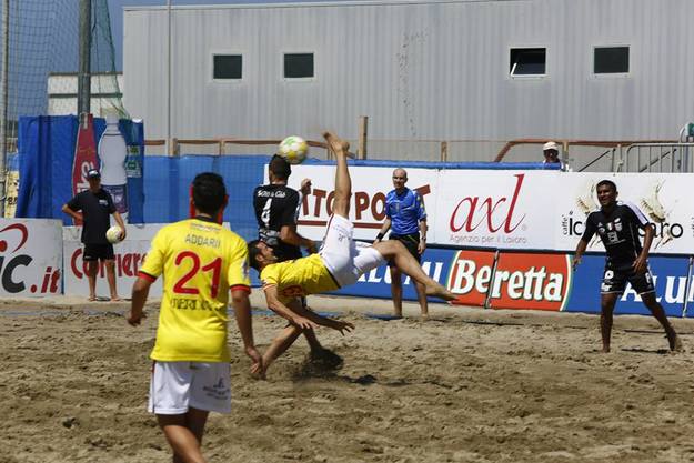 Un'azione di gioco nella tappa di Viareggio ©lnd.it
