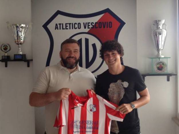 Il presidente dell'Atletico Vescovio, Stefano Vaccari, con Francesco Mazzetti