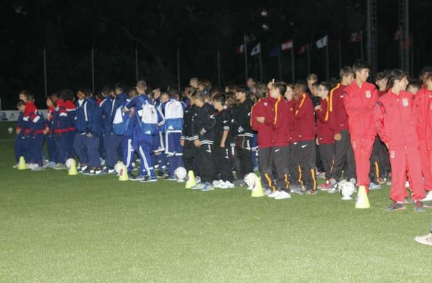 La sfilata delle squadre partecipanti alla sesta edizione del Memorial Laura Nardoni