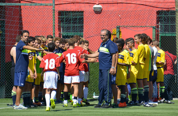 L'Urbetevere rende onore ai vincitori: un bellissimo gesto di fair play © photosportroma.it