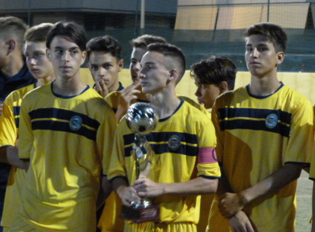 Odorisio, capitano dell'Urbetevere con il premio per il secondo posto