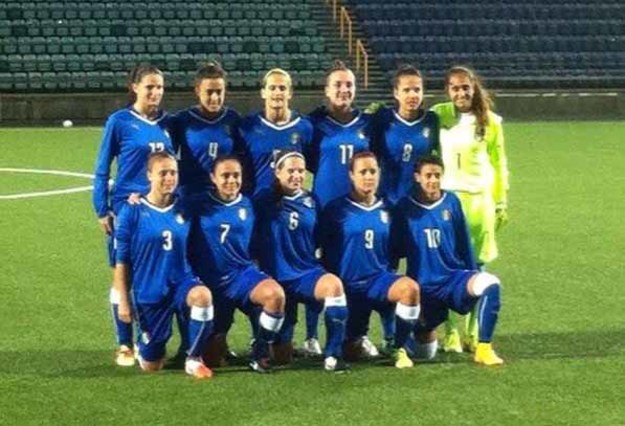 La Nazionale Femminile U17 in campo con la Grecia