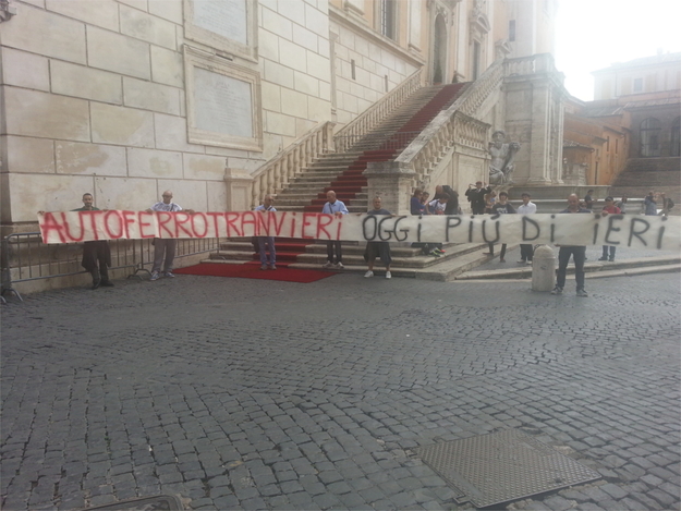 Un altro scatto del sit-in ©Gazzetta Regionale