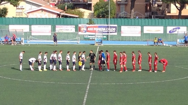 Una foto all'inizio del match