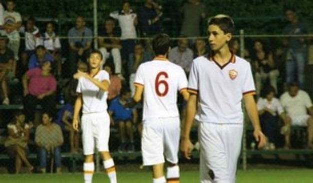 Roma da sola in testa nel girone B