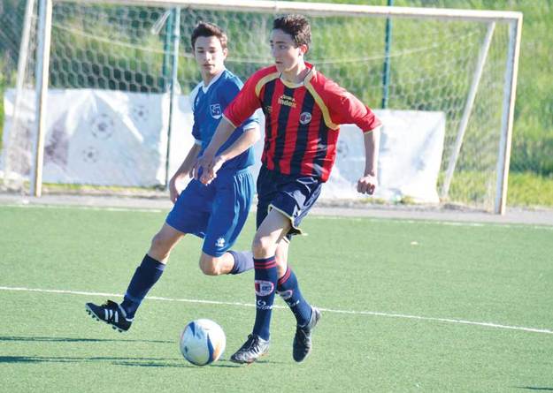 Flores, autore del primo gol rossoblu © photosportroma.it