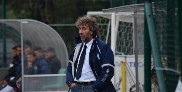 Ippoliti, tecnico del Monterotondo foto © asdmonterotondocalcio.it