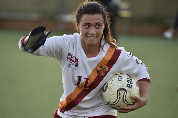 Valeria Pirone col pallone del match