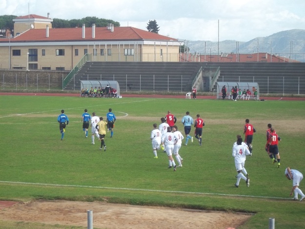 L'ingresso in campo foto © vjsvelletri.it