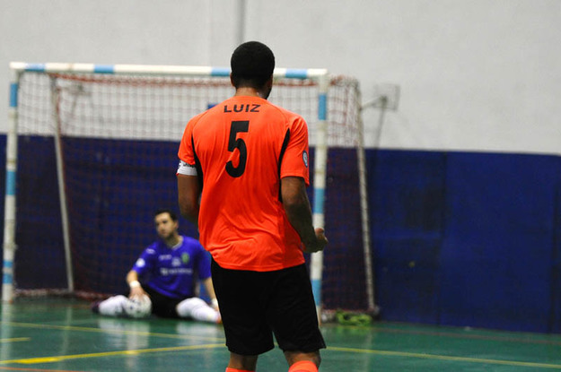 Poker per la Futsal Isola