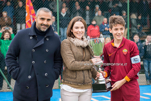Fabio Liverani con Micol Olivieri e il capitano della Roma, Cataldi ©photosportiva.it