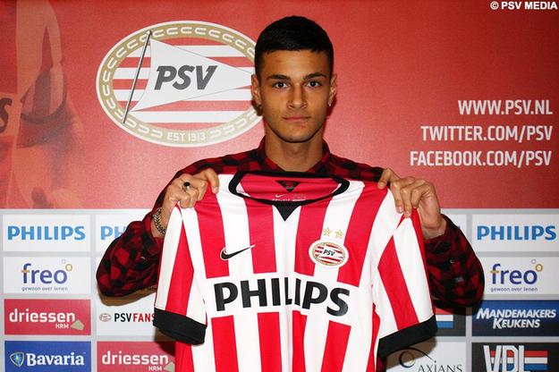 Gianluca Scamacca con la maglia della sua nuova squadra, il PSV Eindhoven foto©PsvMedia