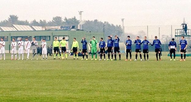Le due squadre in campo foto©atalanta.it
