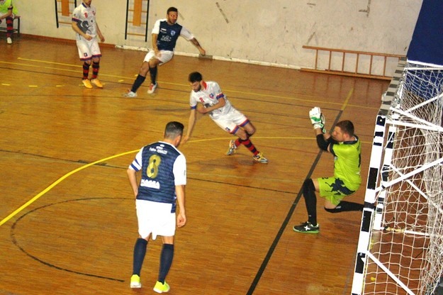 Il goal del 3-1 di Cesari contro il Penta Pomezia ©Copyright RealPodgora