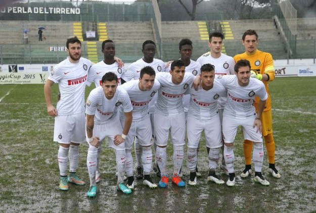 L'Inter in posa foto©ViareggioCup.com