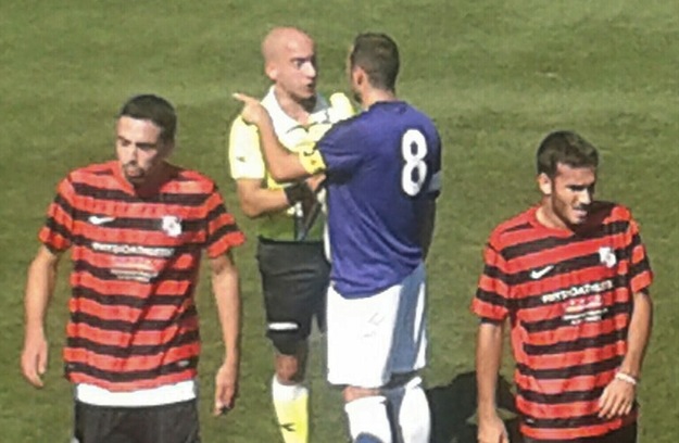 Uno scatto del match del girone di andata vinto dai viola grazie ad una perla di Di Gennaro