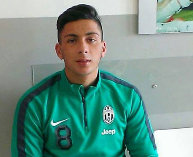 Matteo Paglici con la tuta della Juve