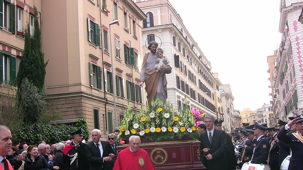 Processione foto©piaunionedeltransito_org