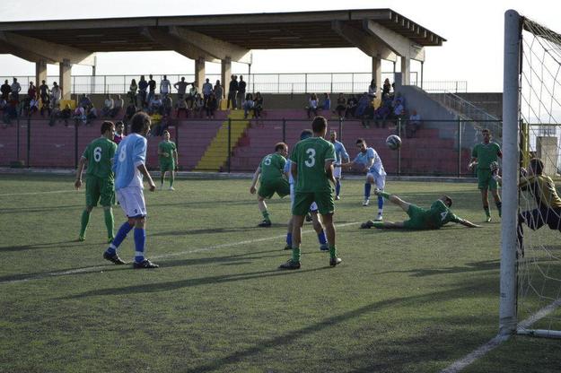 La Bovillense cade in casa