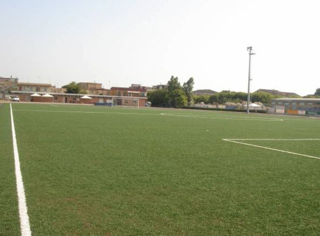 Il campo Vincenzo Cetorelli foto©asdcittadifiumicinocalcio.com