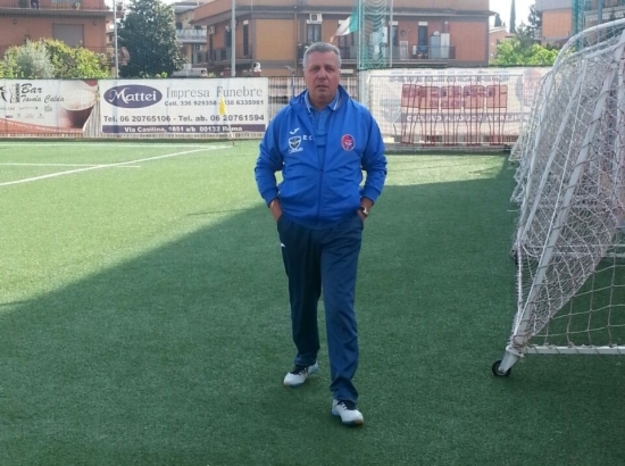 Il tecnico Rossano Sperati ©Casilina calcio