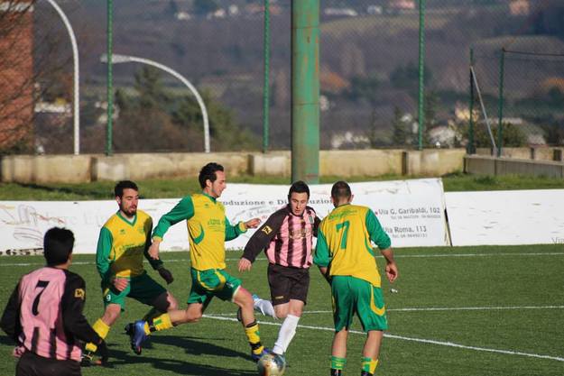 Atletico Lariano