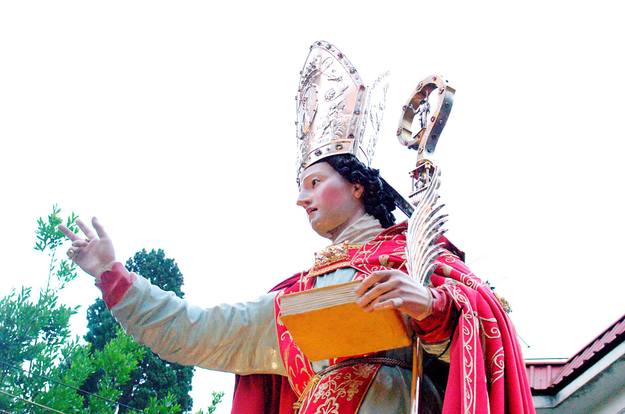 La statua del Patrono (dal gruppo facebook "Comitato  Festa Sant'Erasmo Patrono di Formia")
