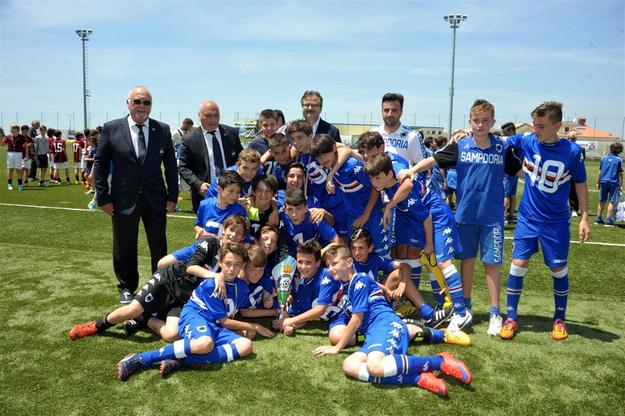 La Sampdoria con la coppa