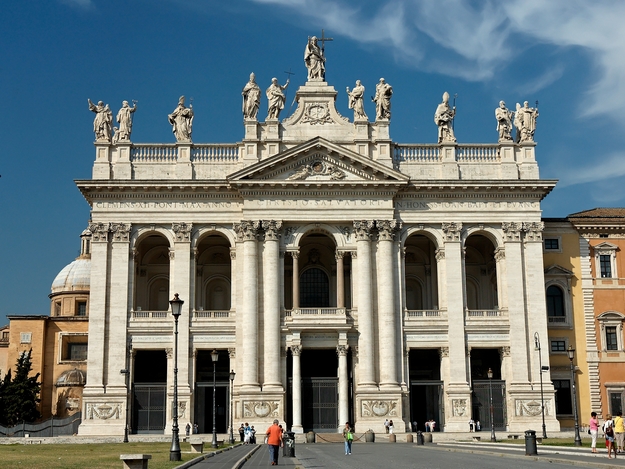 Il sagrato di San Giovanni in Laterano, da cui partirà la processione