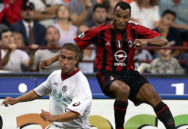 Giallombardo con la maglia del Livorno e Cafu