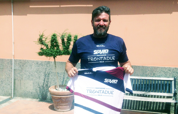 Vincent Candela al Vianello con la maglietta dell'Associazione Trentadue © Gazzetta Regionale