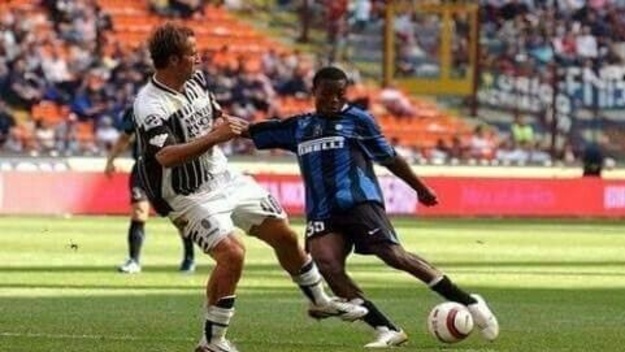 L'esordio in Serie A di Boumsong a San Siro contro il Siena (foto Inter.it)
