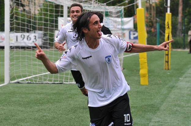 Orlando Fanasca con la maglia del Marino