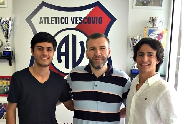 Da sinistra: Marronaro, il presidente Vaccari e Di Castro (foto atleticovescovio.it)