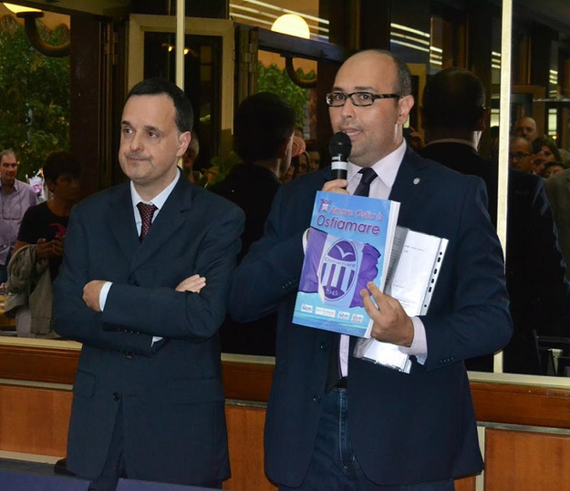 Image Riccardo Troiani, add. stampa Ostiamare, e lo storico Piergiorgio Renna, curatore del libro, presentano l'Almanacco ©Spadolini