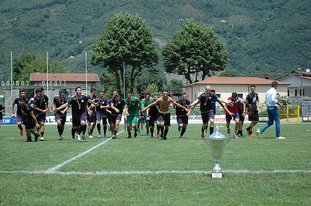 Il San Cesareo festeggia lo scudetto