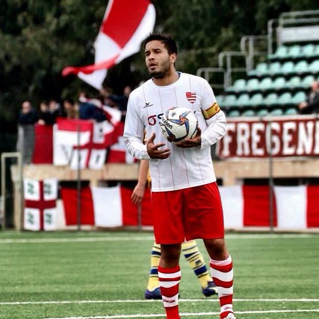 Christian Giuffrida con la maglia del Fregene (Foto © Facebook)