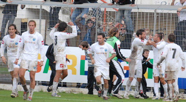 Secco 3-0 dell'Olbia sul Flaminia