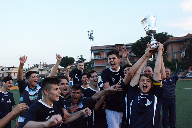 Il Città di Ciampino con la coppa