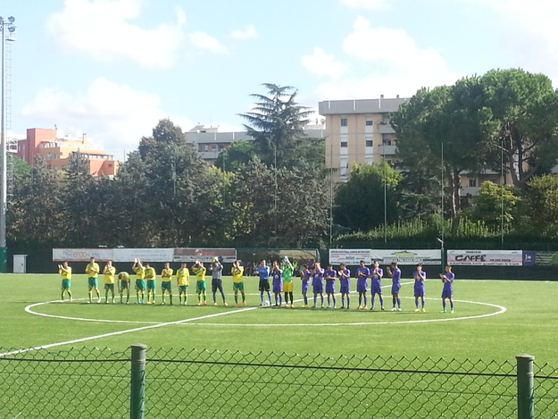 Le squadre al fischio di inizio (C) Gazzetta Regionale