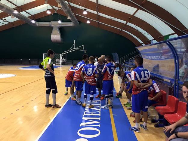 La Fortitudo Futsal Pomezia vince anche la seconda gara ufficiale e resta in vetta al girone D (Foto © Fortitudo Futsal Pomezia)