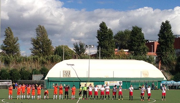 Le due squadre al fischio d'inizio photo @ gazzettaregionale.it