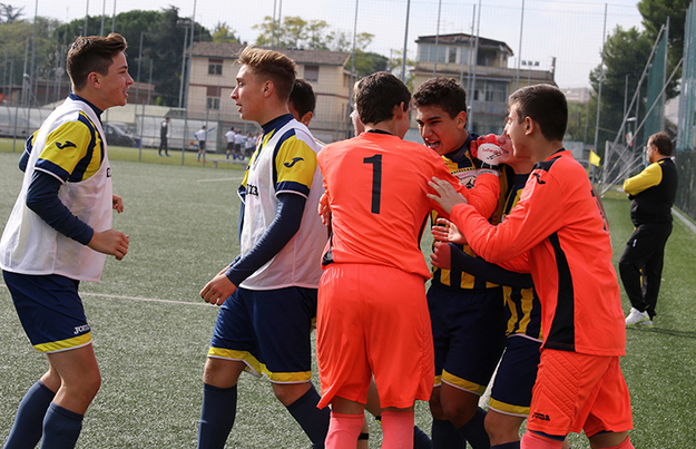 La festa della Viterbese dopo il gol di Rizzo ©Paolo Lori