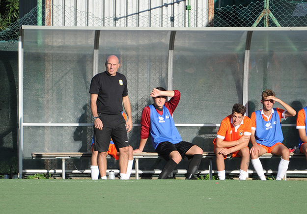 Fabrizio Papotto, tecnico dell'Accademia Calcio Roma, ora capolista (foto @DelGobbo)