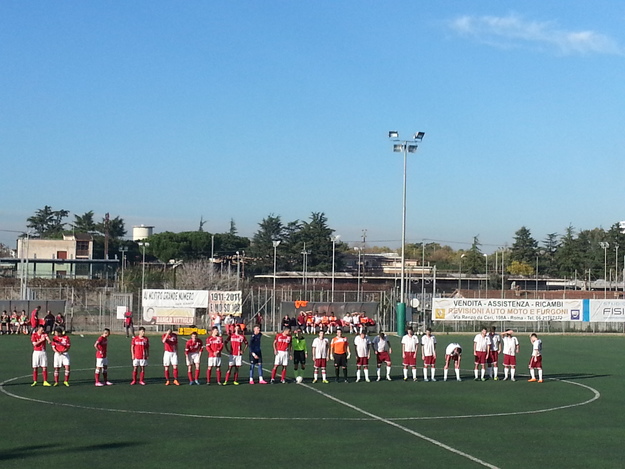 Le due squadre al fischio di inizio (C) GazzettaRegionale