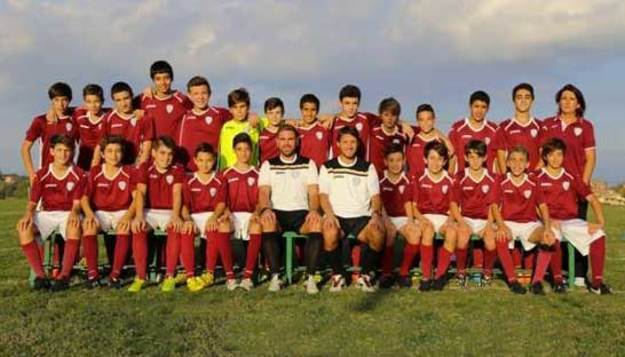 Il gruppo classe 2001 dell'ASA ©asasoccer.it