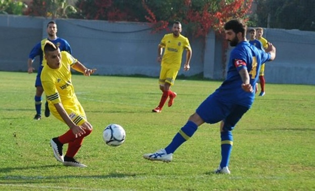 Pischedda contrastato da Sbraglia del Guidonia (foto Fiumicino Calcio)