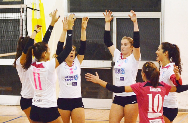 L'esultanza delle ragazze U18