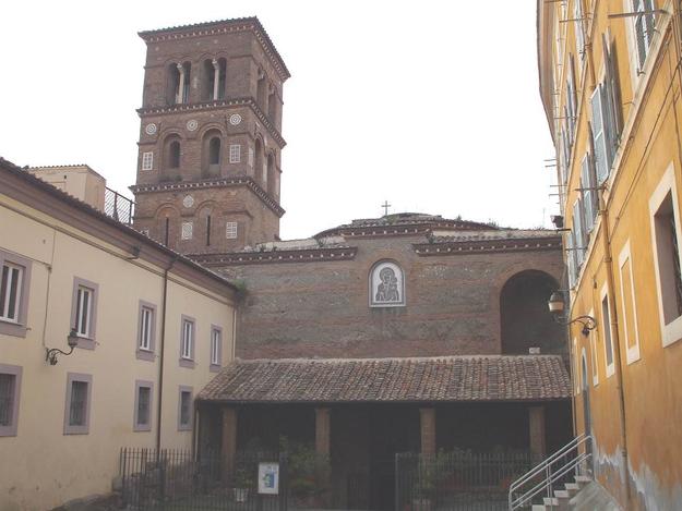 S.Maria della Rotonda, importantissimo monumento di Albano Laziale, risalente all'epoca medioevale